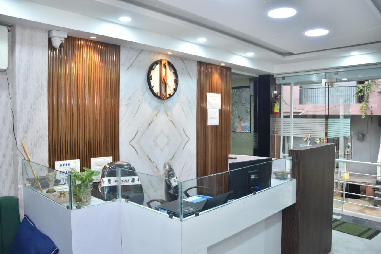 Green Leaf Hotel Ujaim Exterior foto