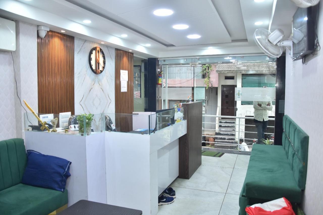 Green Leaf Hotel Ujaim Exterior foto
